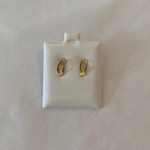 10K Yellow Gold Flip Flop Stud Earrings - Picture 5 of 8